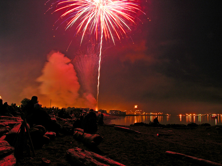 4th of July fireworks, City Beach, Oak Harbor, Washington